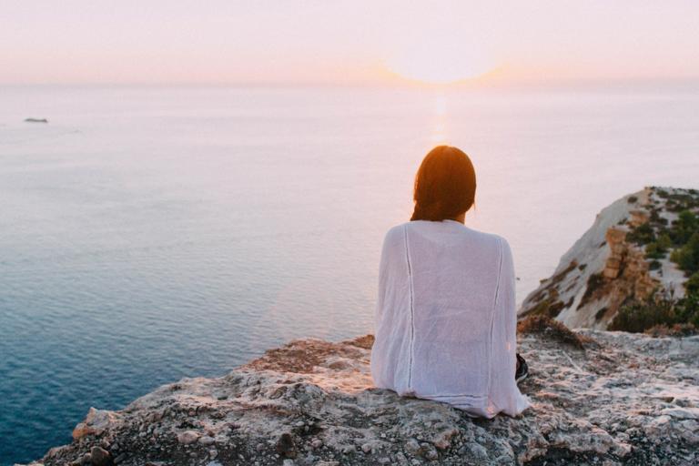 Paragnost Pamira | Your Spiritual Network